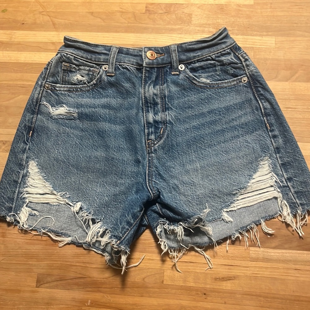 American Eagle highest rise mom short!!!